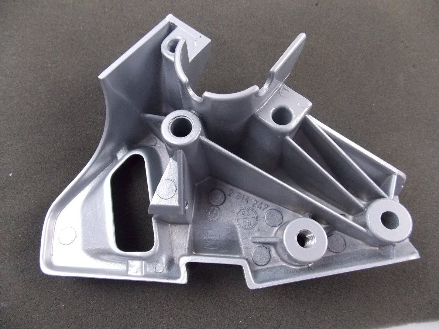 NOS OEM BMW 1994 1100-GS FOOTREST PLATE LEFT FOOT PEG BRACKET MOUNT 46712325991 - MotoRaider