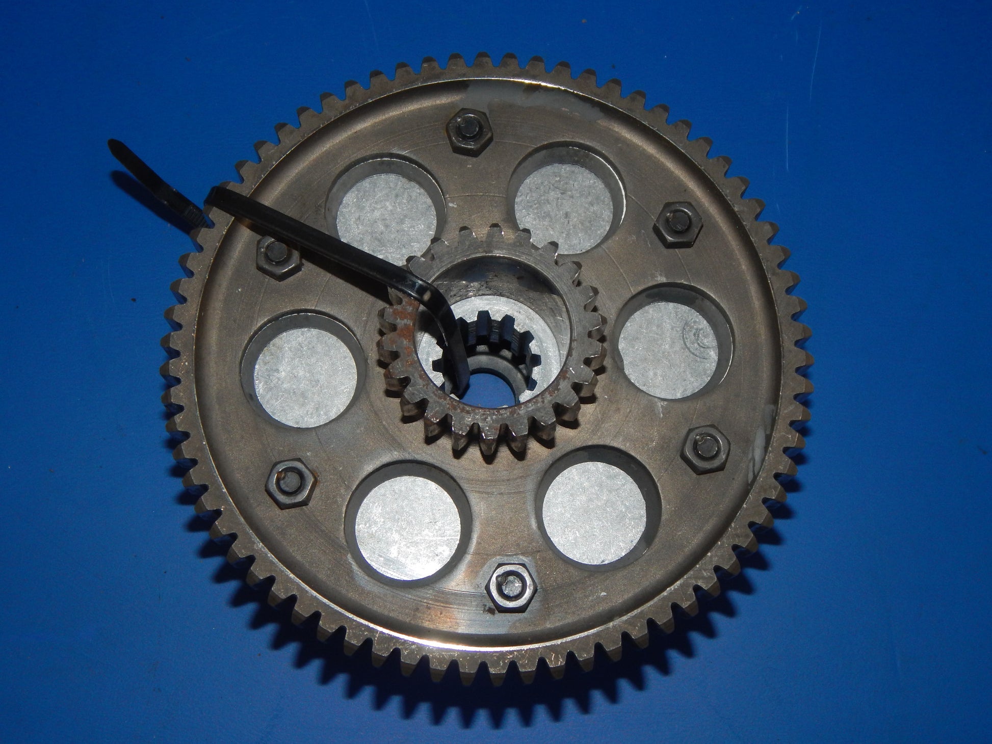 1980's HUSQVARNA MOTOR ENGINE CLUTCH DISC PLATE  BASKET SPRING 22T GEAR VINTAGE - MotoRaider
