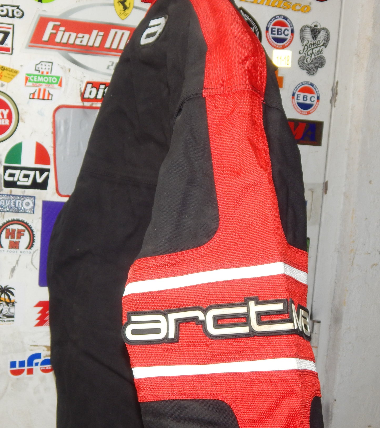 ARCTIVA MENS BLACK/RED WINTER JACKET SIZE M SNOWMOBILE SKI ATV SNOWBOARD - MotoRaider