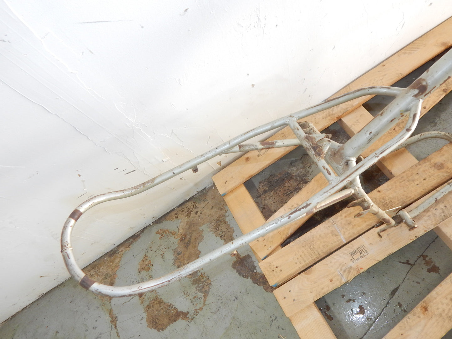 HUSQVARNA 1977 CR-125 250 390 GP-125 WR-250 360 AE-360 FRAME CHASSIS ML-20230 - MotoRaider