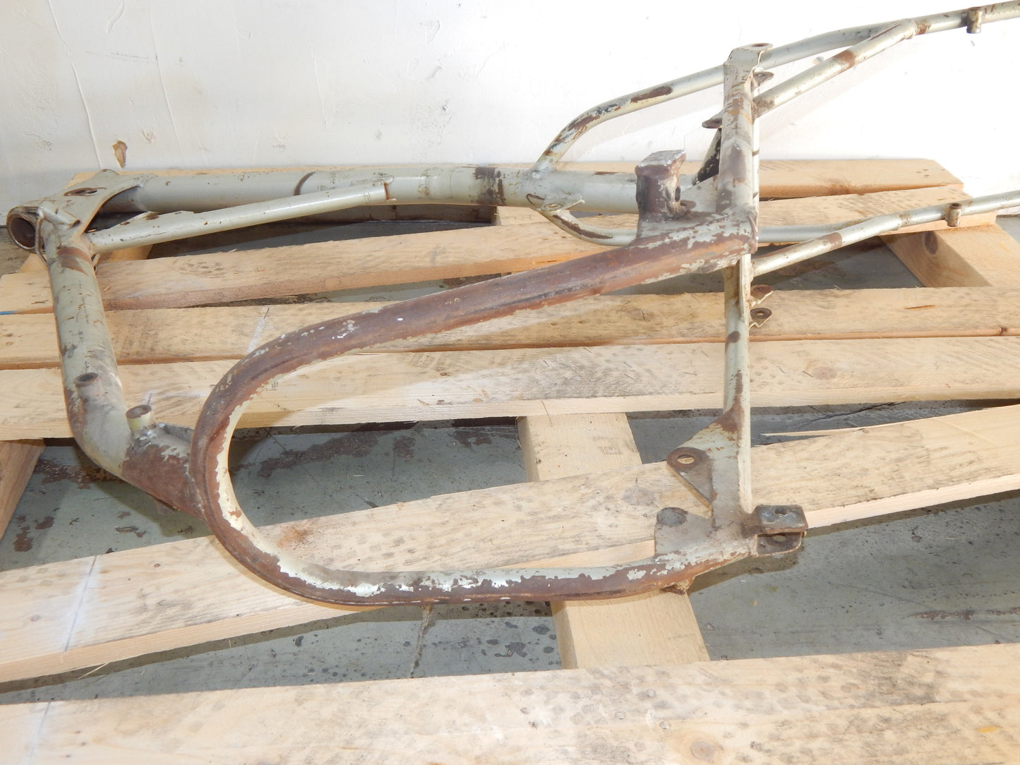 HUSQVARNA 1977 CR-125 250 390 GP-125 WR-250 360 AE-360 FRAME CHASSIS ML-20230 - MotoRaider