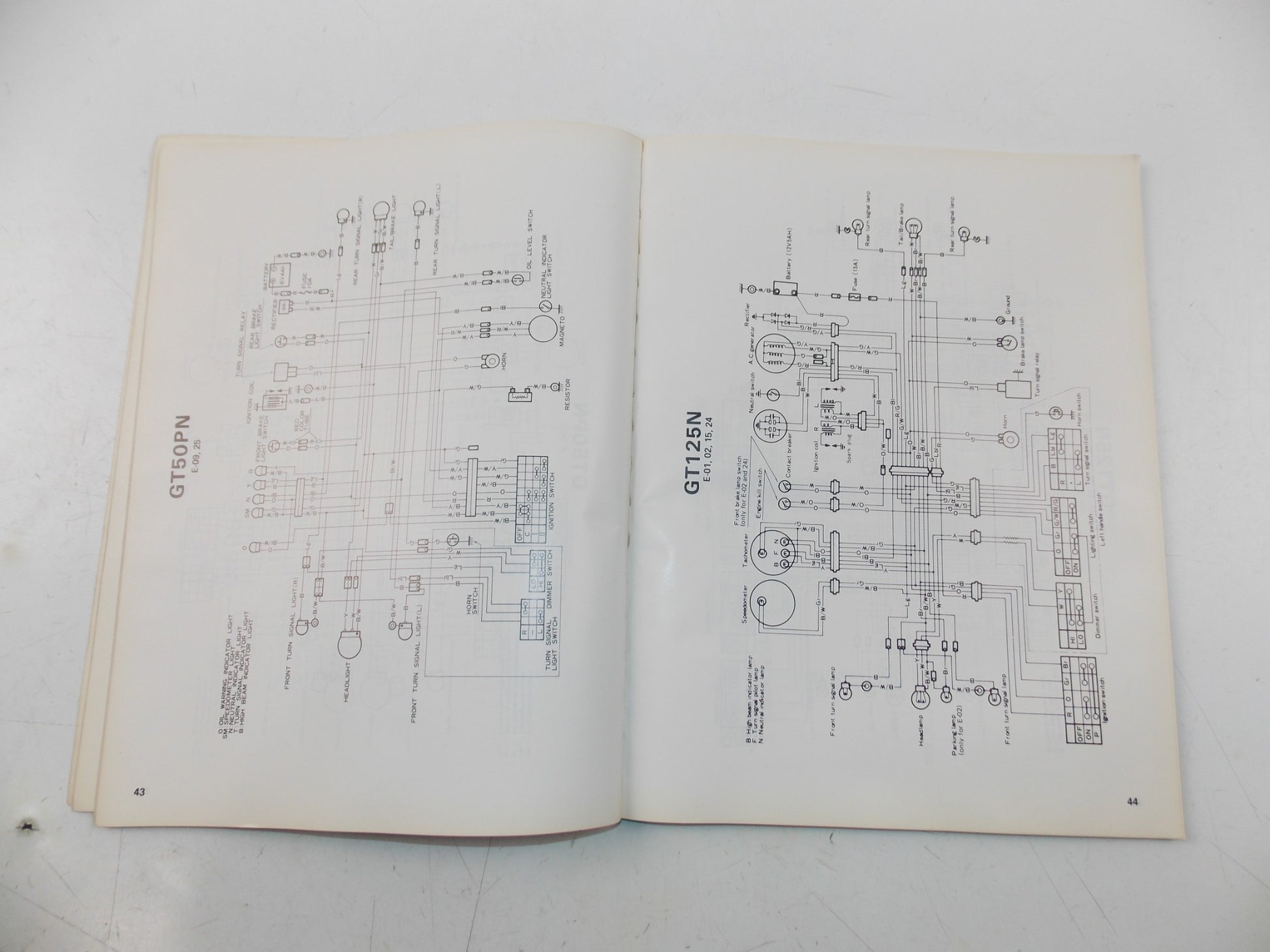 06/1979 WIRING DIAGRAMS CATALOG BOOK MANUAL SUZUKI MOTORCYCLES ENGLISH SR-0020 - MotoRaider