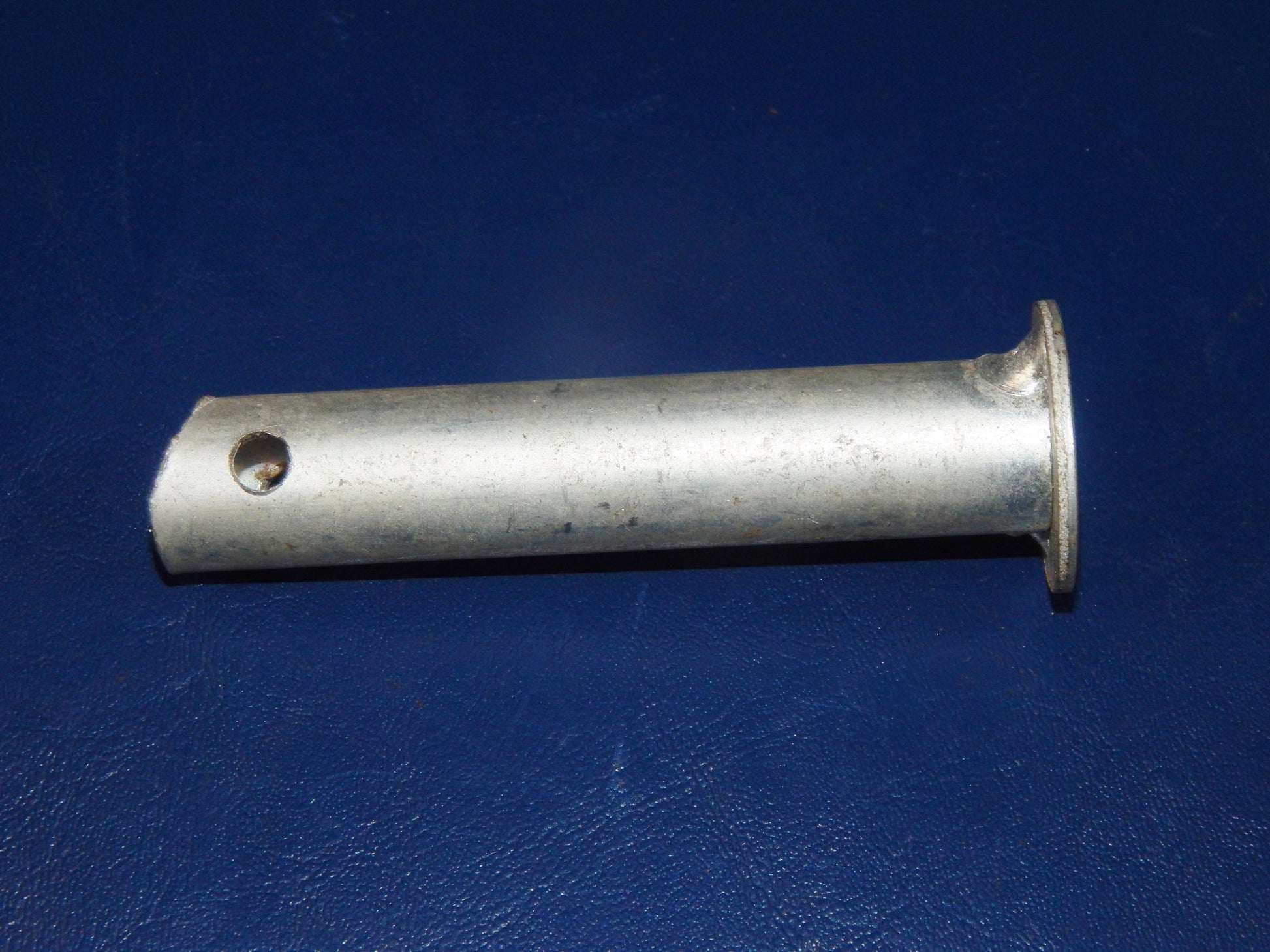 VINTAGE MOTORCYCLE MOPED FRAME CHASSIS R or L FOOT PEG L=100mm D=20mm - MotoRaider