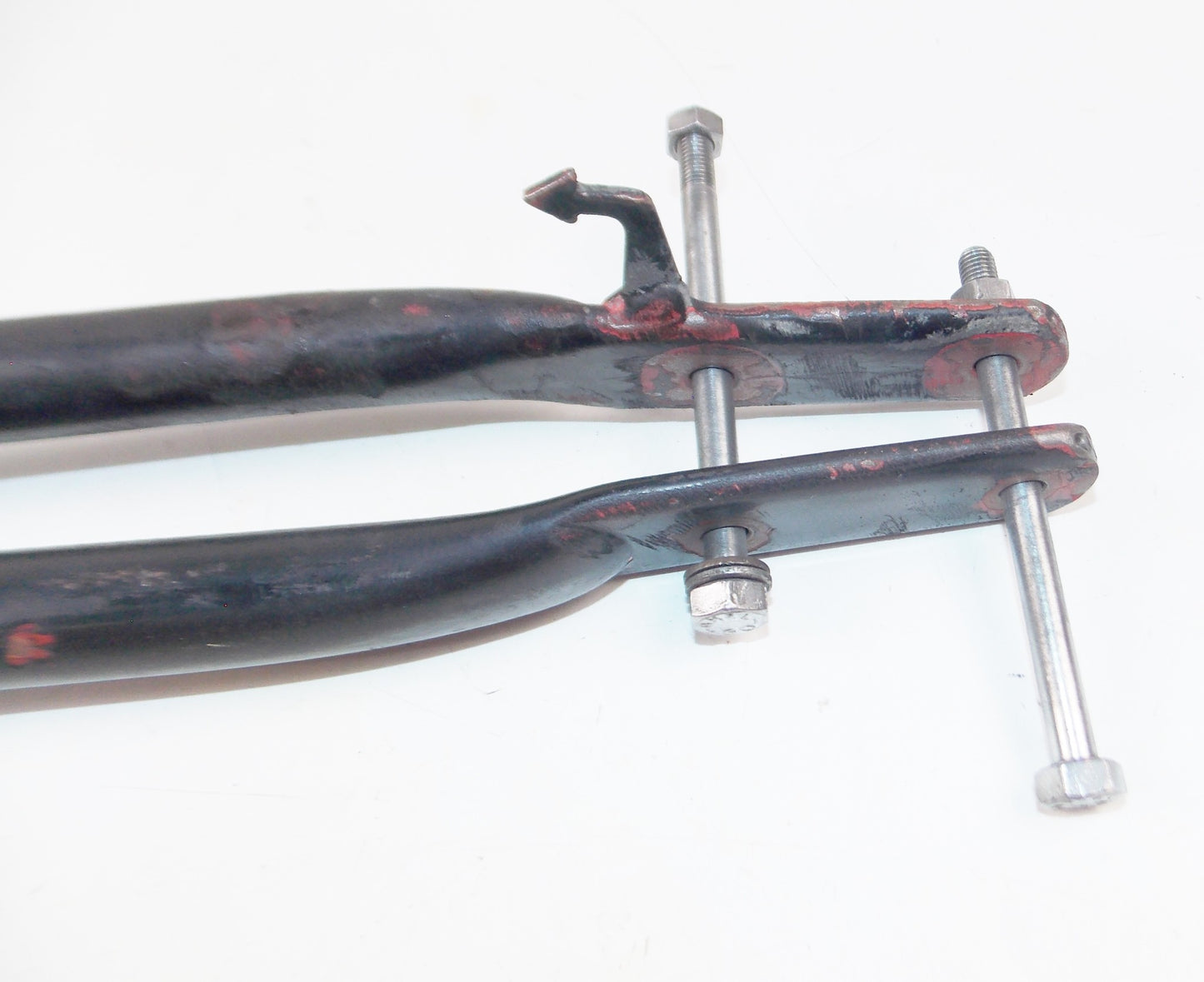 1972 MORINI CORSARO 125 MOTOR ENGINE FRAME CHASSIS FRONT MOUNT BRACKETS + BOLTS - MotoRaider