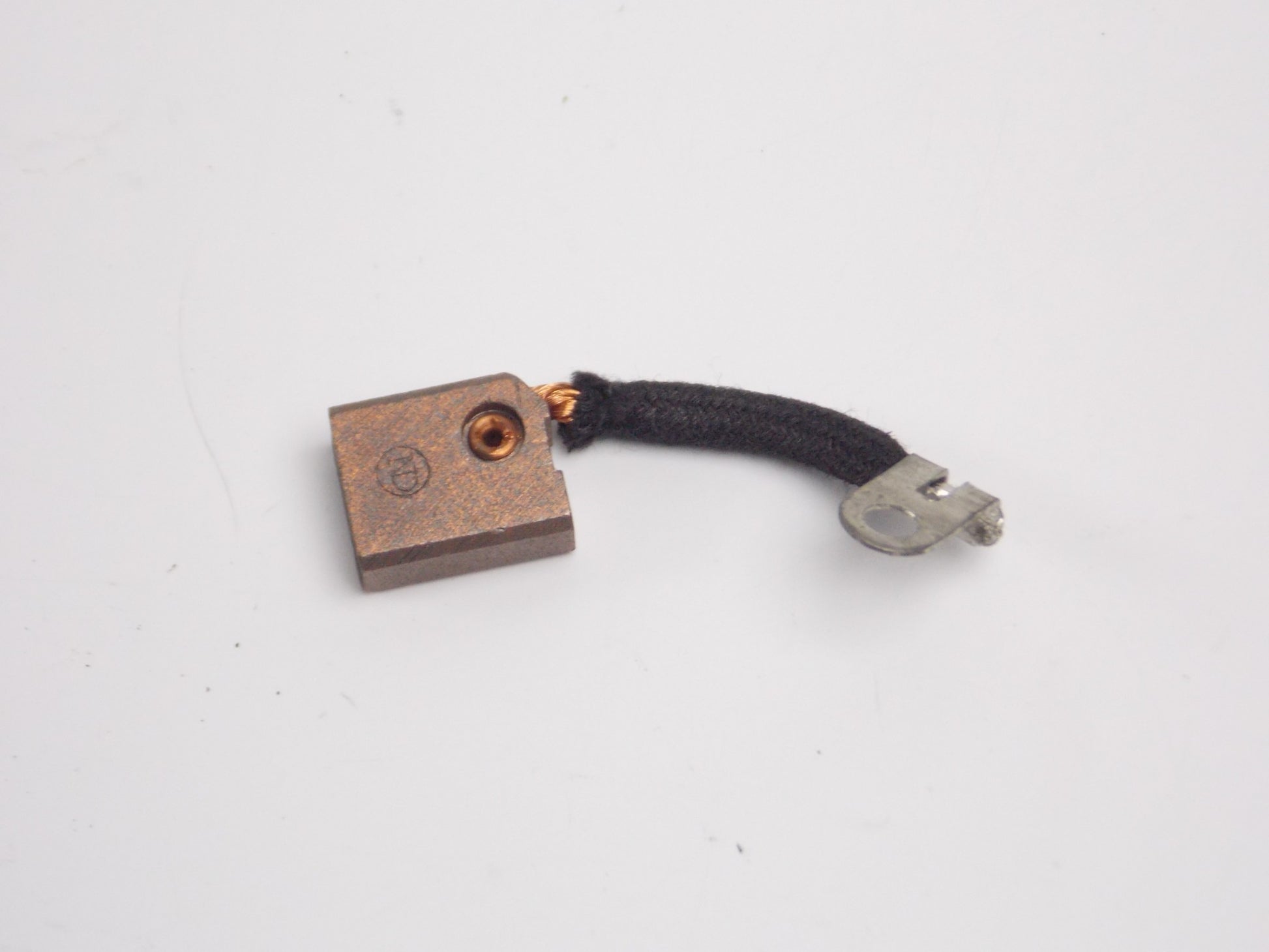NIPPON DENSO ALTERNATOR STARTER BRUSH 14x7x17mm LAVERDA YAMAHA HONDA CAGIVA - MotoRaider