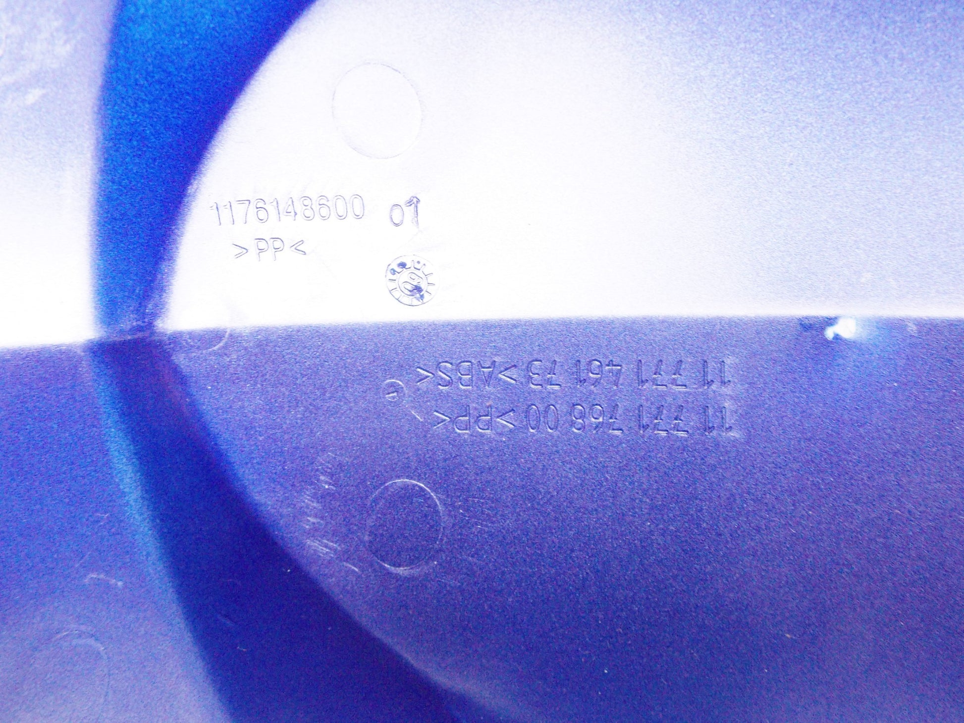 OEM PEUGEOT SCOOTER 50 LUDIX PRO 14P FRONT MUDGUARD BLUE 1176148600 | 771461BA - MotoRaider