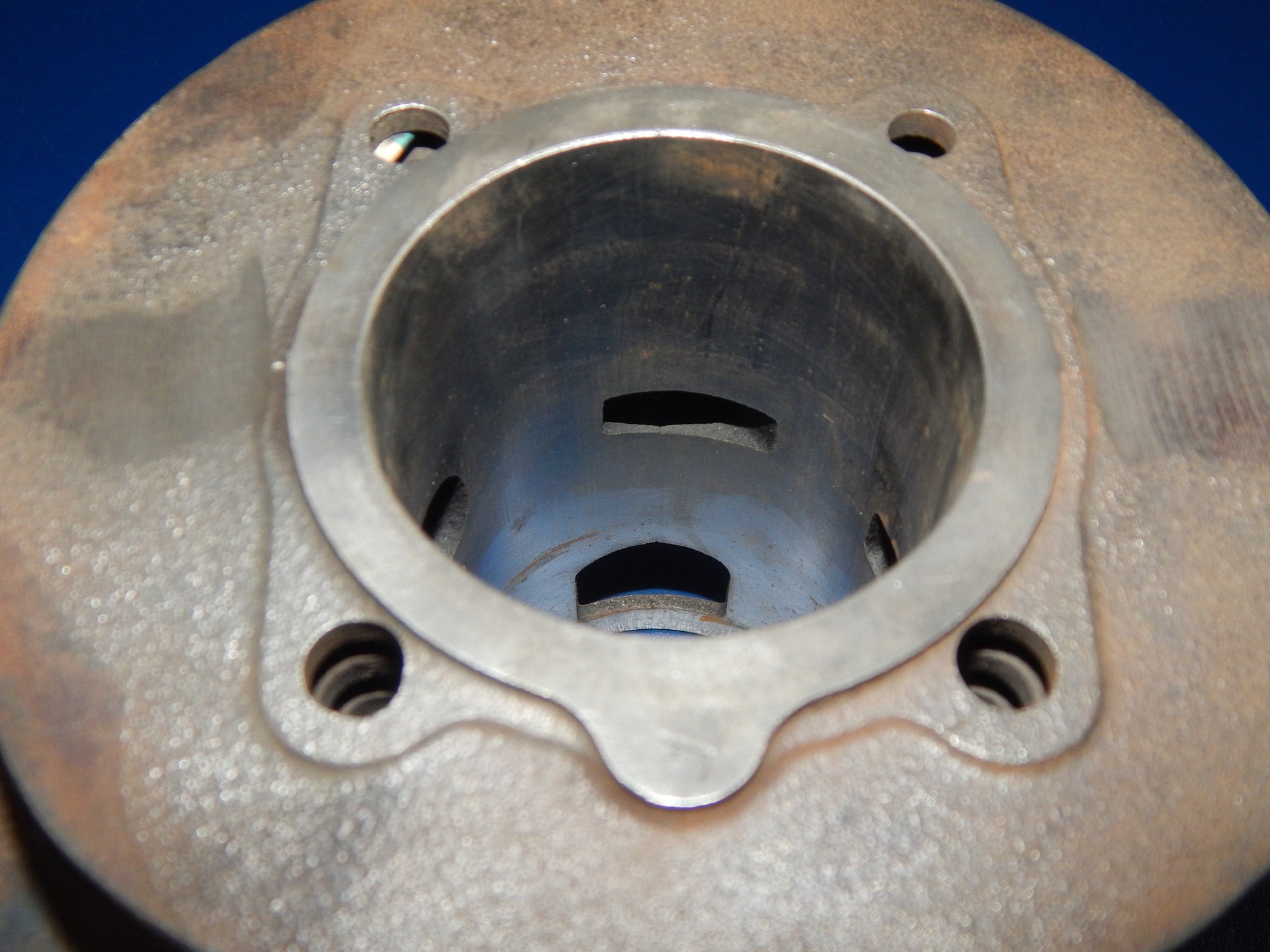 1980's VESPA PIAGGIO PX ENGINE MOTOR CYLINDER BARREL PISTON 60.4mm VINTAGE - MotoRaider