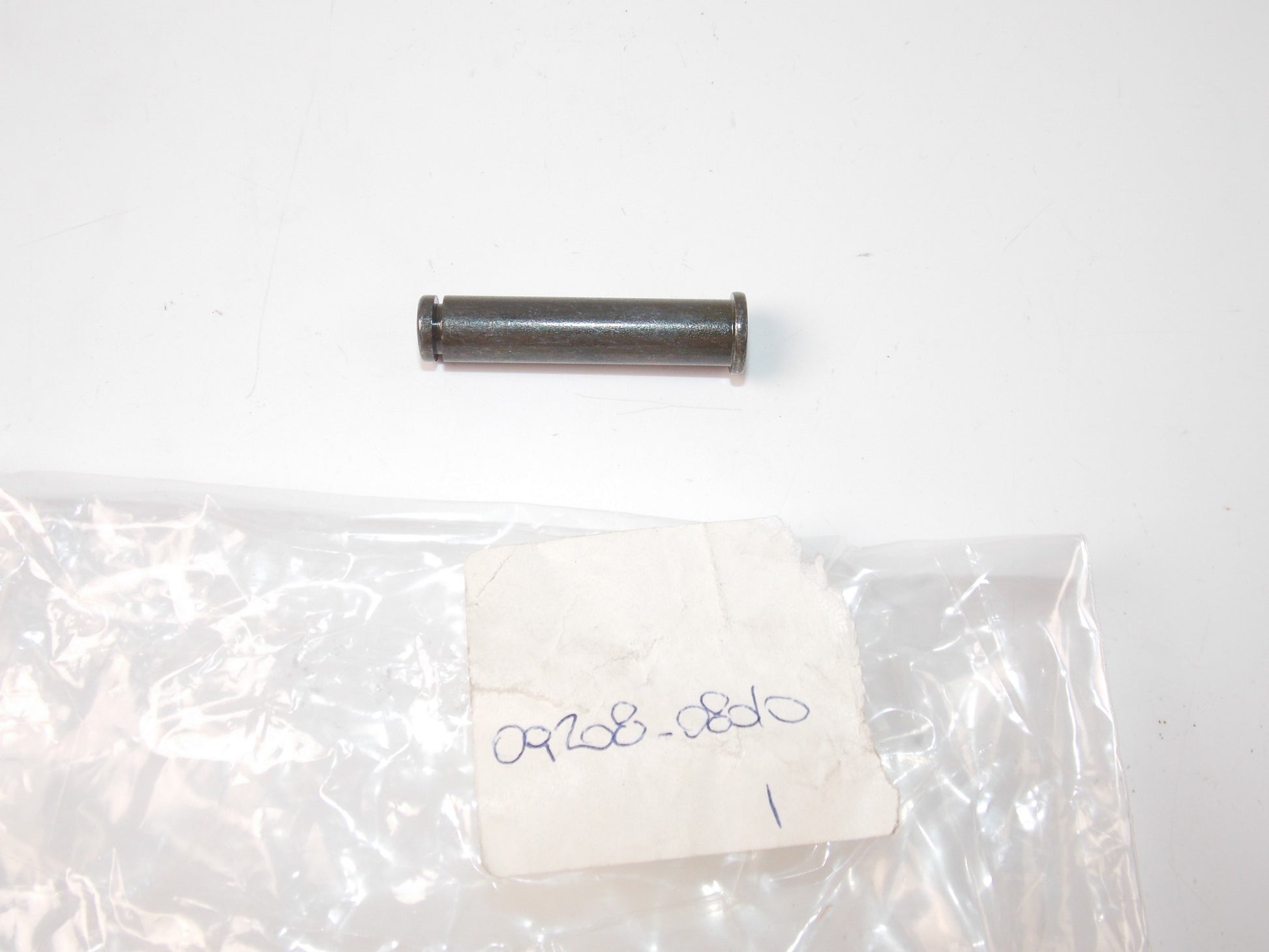 NOS OEM 1988-2001 SUZUKI GSF1200/600  GSX750/600 VL1500 PIN  09208-08010 - MotoRaider