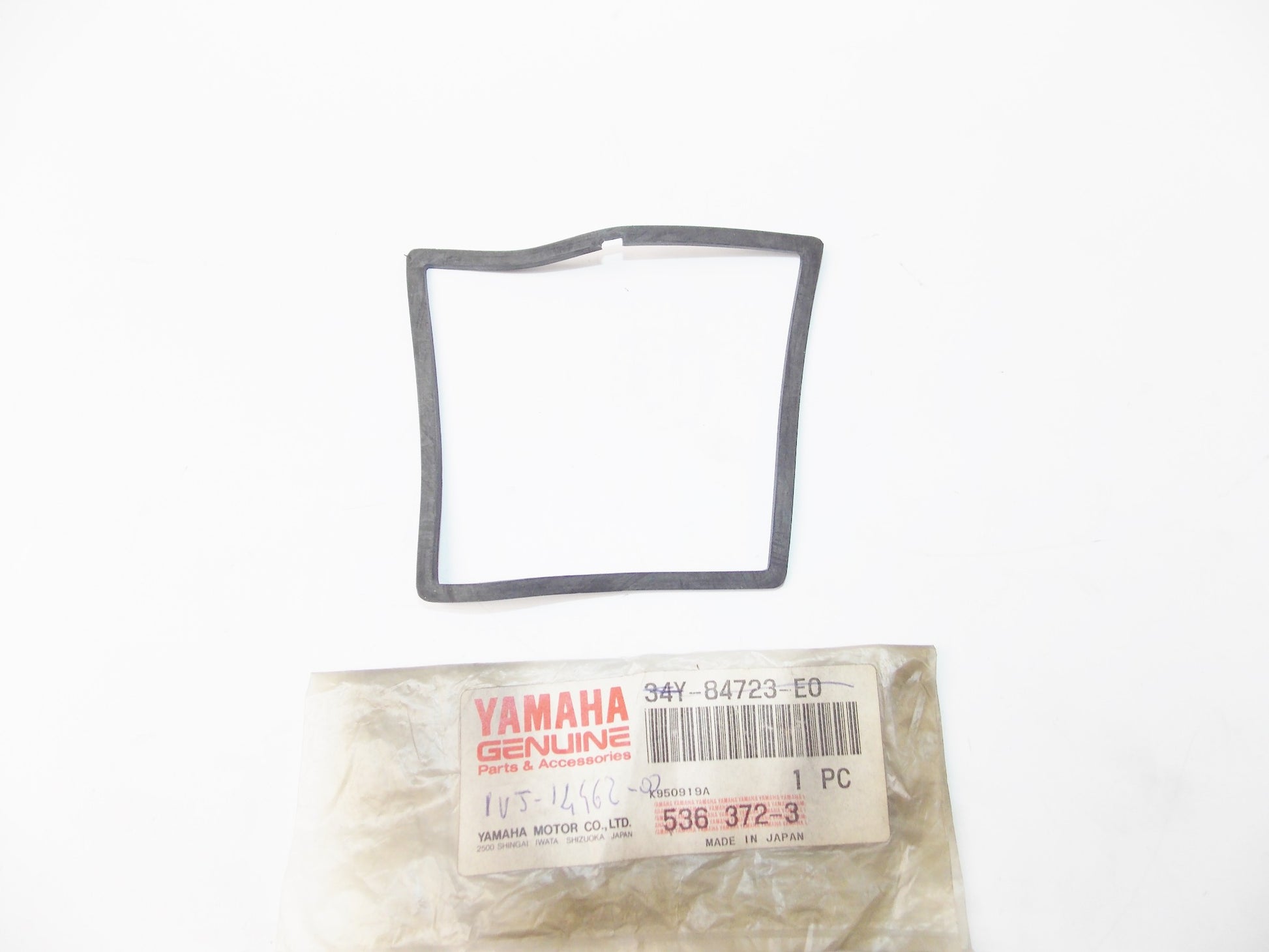 NOS OEM 1981 YAMAHA SR250 REAR BRAKE TAILLIGTH SEAL RUBBER 1VJ-14462-00 - MotoRaider