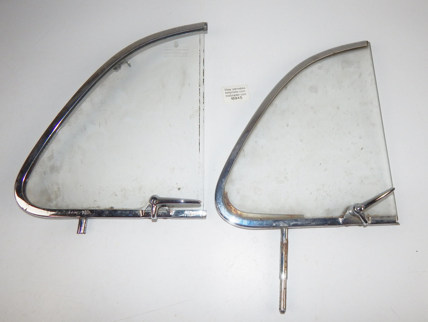 2 1960's VW BEETLE BUG RIGHT VENT WING PASSENGER WINDOW GLASS FRAME VINTAGE - MotoRaider