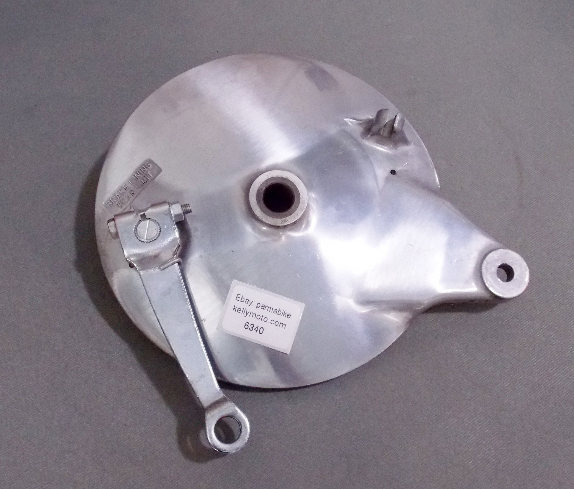 NOS OEM SUZUKI 1970's GT250 T500 BRAKE HUB PLATE W/ACTUATOR LEVER 200mm - MotoRaider