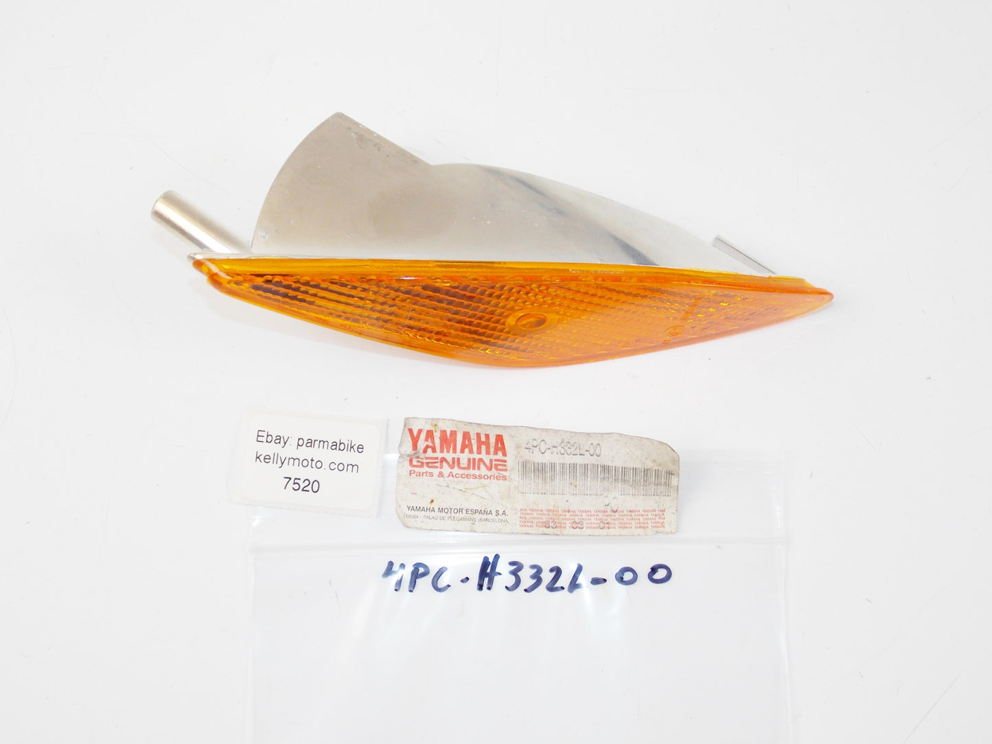 NOS OEM  YAMAHA SCOOTER YA50 FLASHER BLINKER  R FRONT INDICATOR 4PC-H332L-00 - MotoRaider