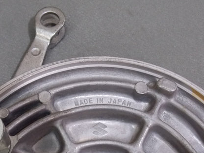 NOS OEM SUZUKI 1970's GT250 T500 BRAKE HUB PLATE W/ACTUATOR LEVER 200mm - MotoRaider