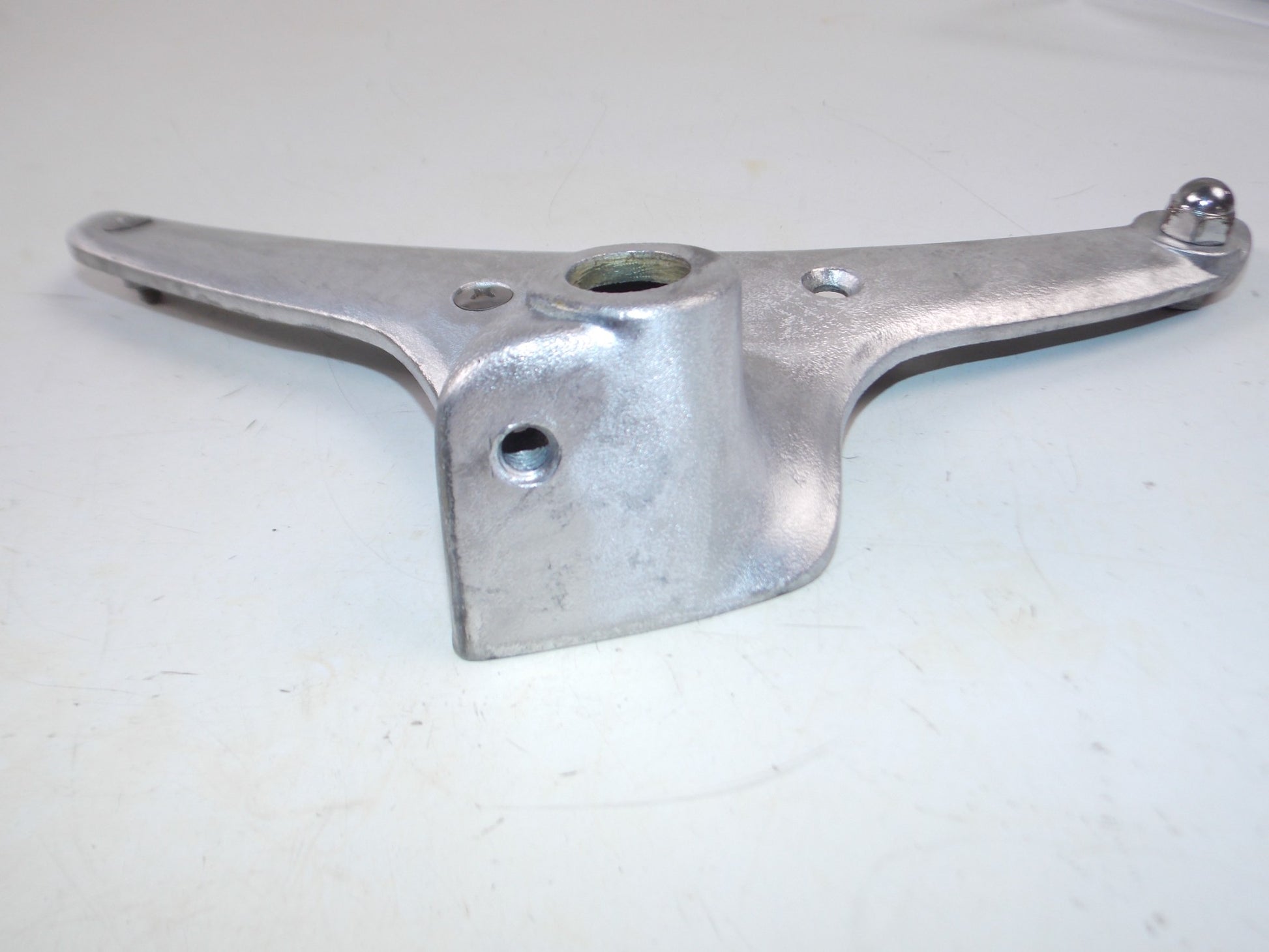 1960's HONDA CA 150 DREAM RIGHT REAR SHOCK FENDER BRACKET BRACE - MotoRaider