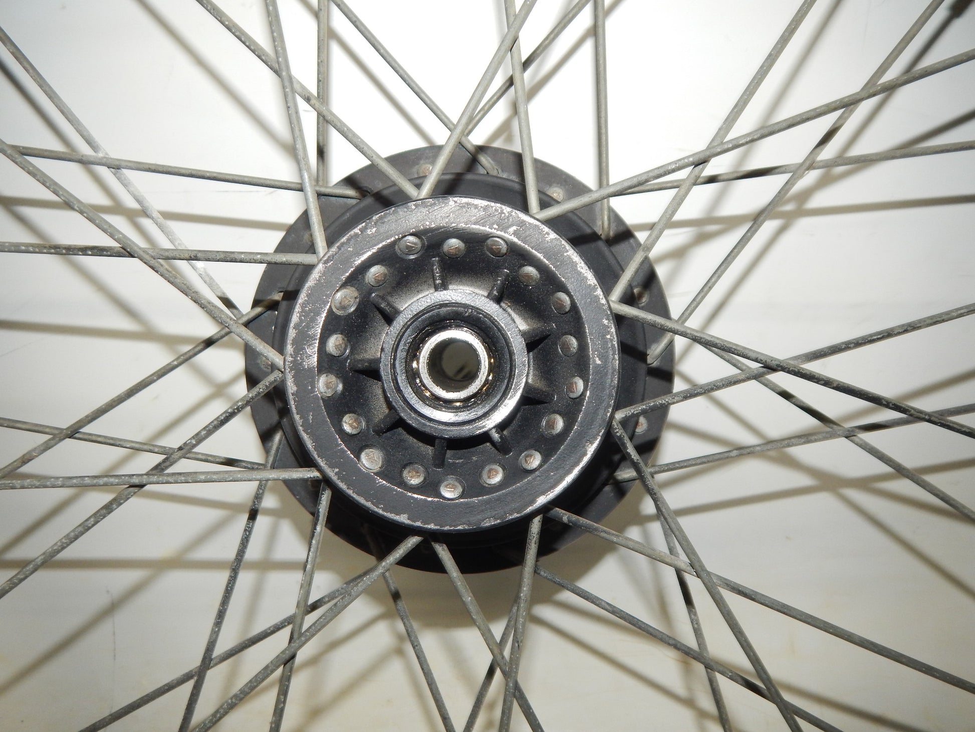 1981 BETA TRIAL 125 FRONT WHEEL 21" HUB AKRONT RIM SPOKES VINTAGE ITALY - MotoRaider