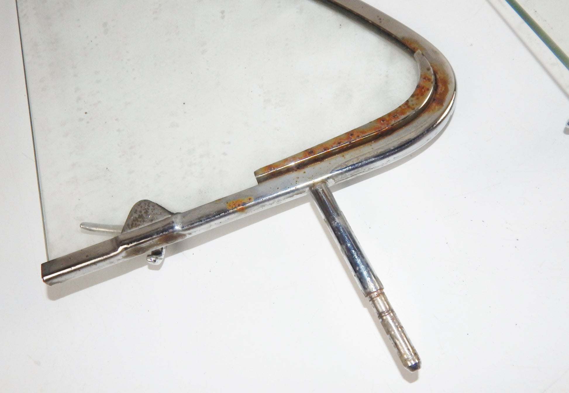 2 1960's VW BEETLE BUG RIGHT VENT WING PASSENGER WINDOW GLASS FRAME VINTAGE - MotoRaider