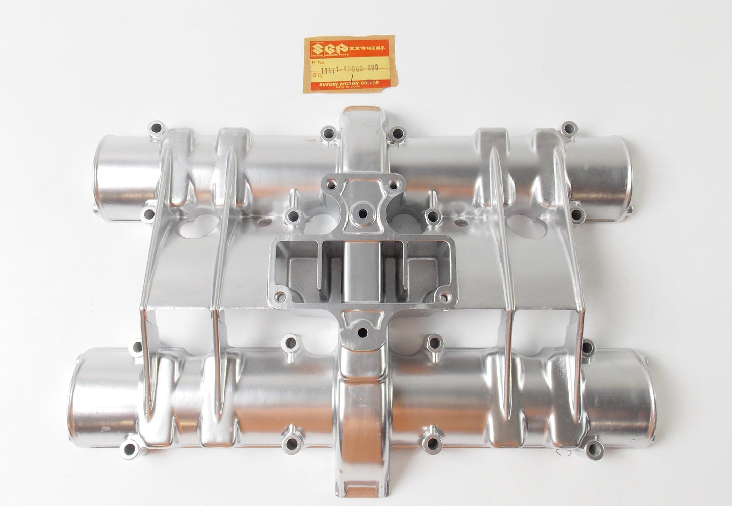 NOS OEM 1978-1980 SUZUKI GS1000 CYLINDER HEAD VALVE COVER  11171-49000 - MotoRaider