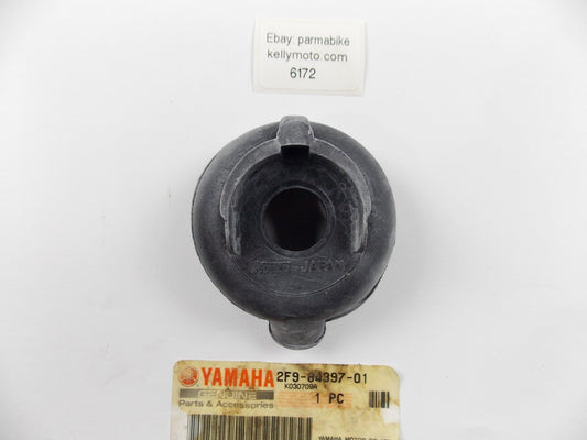 NOS OEM YAMAHA XV/XT/TW/TDM/FZR/VMX/YX HEADLIGTH SOCKET COVER 2F9-84397-01 - MotoRaider