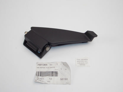 OEM PEUGEOT GEOPOLIS 250 300 500 LEFT PASSENGER FOOT COMPRESSION BAR 769136N - MotoRaider