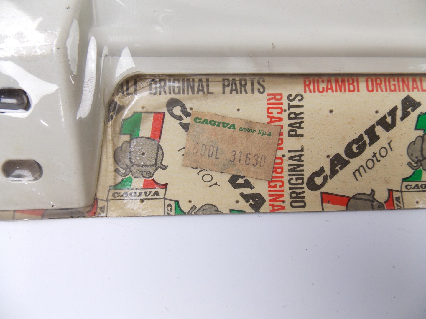 NOS OEM CAGIVA 1981 SST125 SST-125 CHAIN GUARD PROTECTOR WHITE 800L31630 - MotoRaider