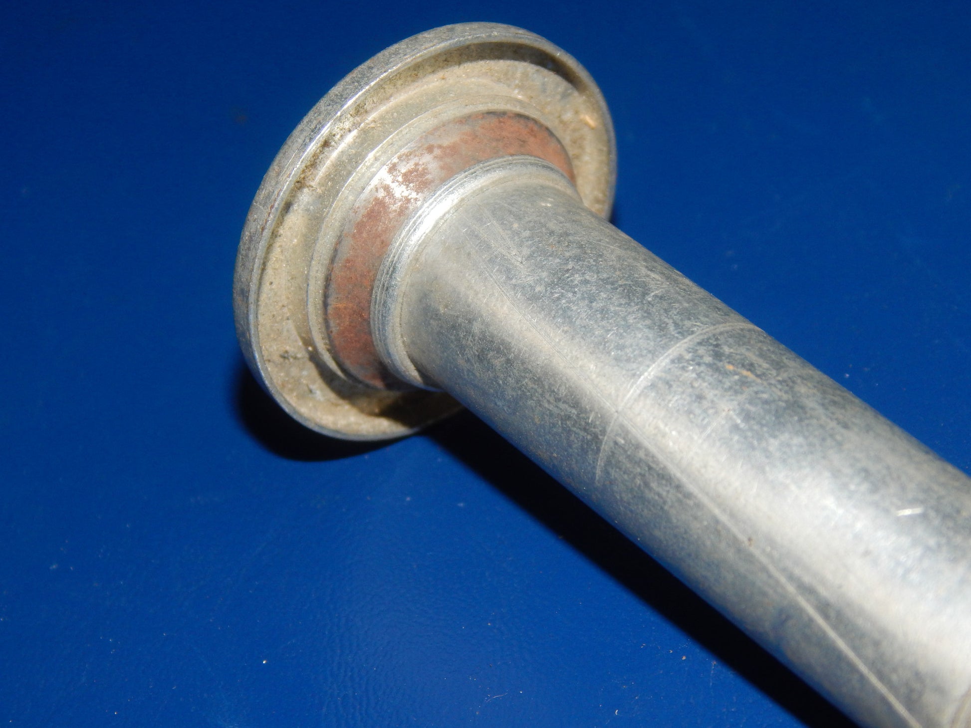 VINTAGE MOTORCYCLE RR WHEEL AXLE MOUNT SLEEVE+BOLT HERCULES SACHS KTM ID=12mm - MotoRaider