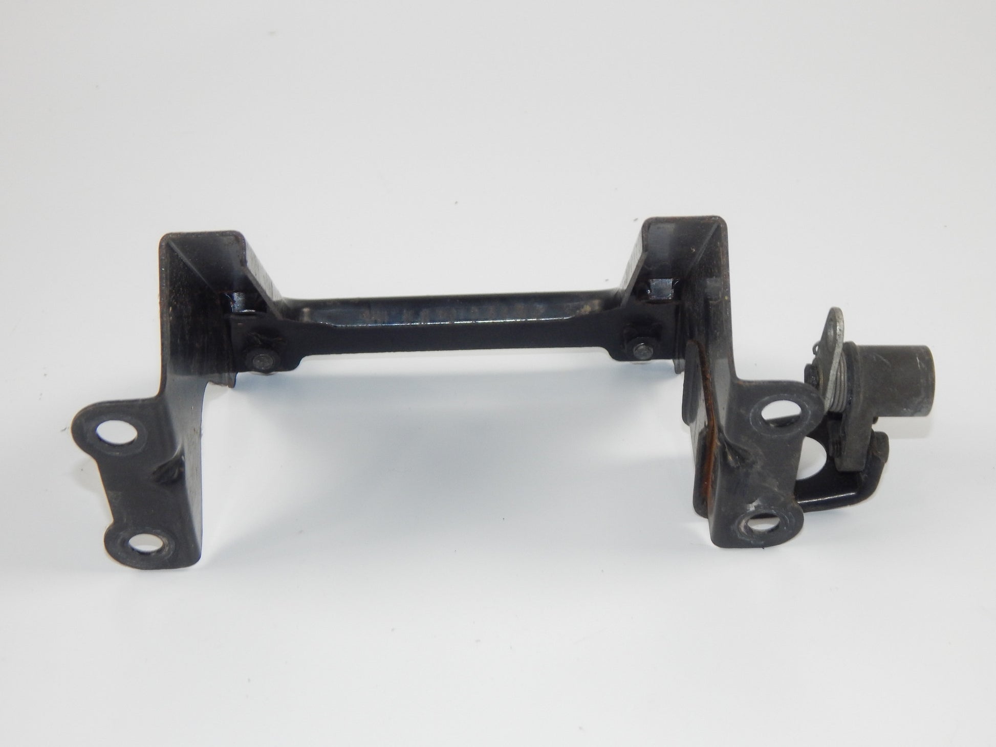 1986 KAWASAKI GPX 750-R FRAME CHASSIS TAIL SECTION GRAB HANDLE BRACKET MOUNT - MotoRaider