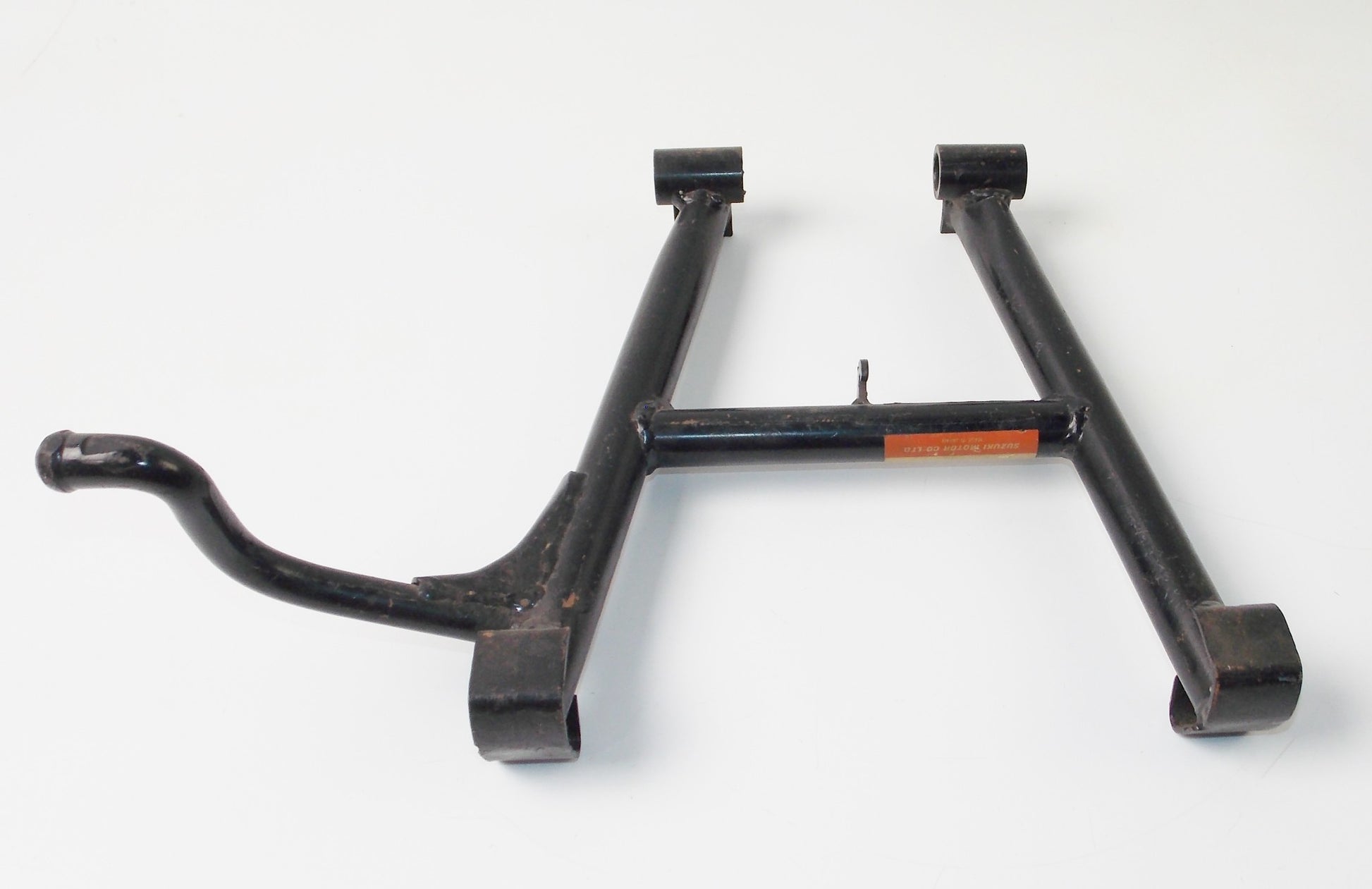 NOS OEM 1977-1978 SUZUKI GS400X FRAME CHASSIS MAIN CENTER STAND 42100-44000 - MotoRaider