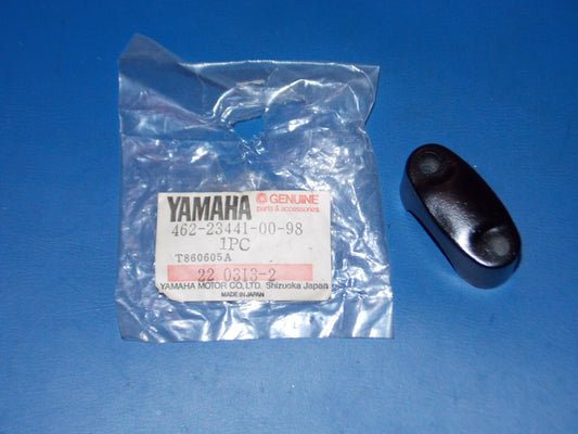 NOS 1976-1978 YAMAHA LB8  HANDLE UPPER HOLDER CAP 462-23441-00-98 - MotoRaider