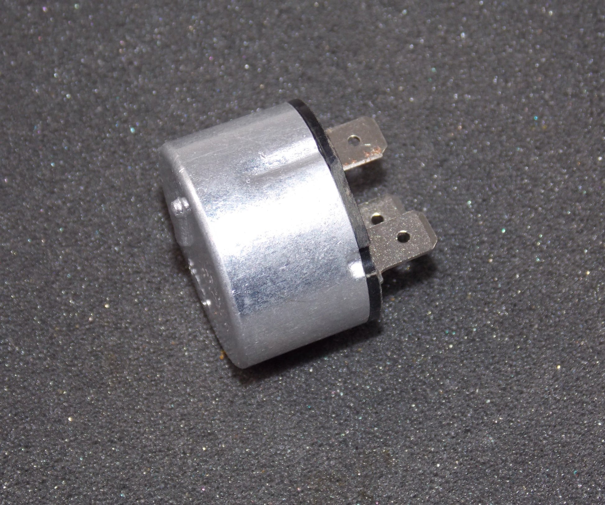FUSE BOX INDICATOR RELAY SIPEA LFM (4M) 12V-10W 3 MALE PIN LANCIA FIAT LANCIA - MotoRaider