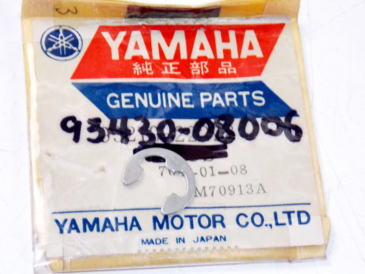 NOS YAMAHA 1962-1974 1998 YD3 YDS2 YDS2 YM1S DT360A CIRCLIP 93430-08006 - MotoRaider
