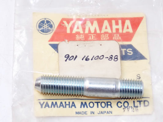 NOS YAMAHA 1973-1974 SC500 MX250 REED VALVE BOLT STUD 90116-10088 - MotoRaider