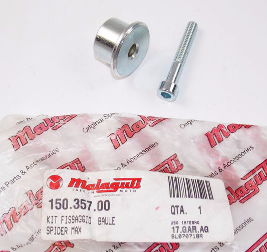NOS OEM MALAGUTI SPIDER MAX GT 500 EURO 3 TOP CASE FIXING KIT 150.357.00 - MotoRaider