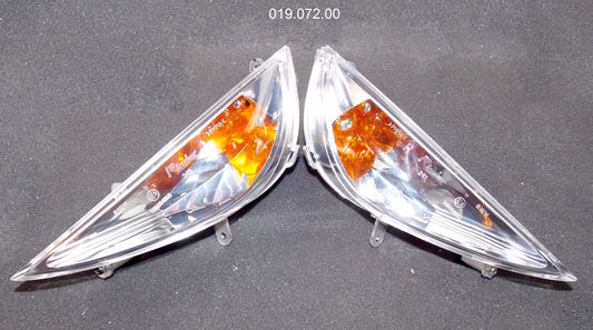 OEM MALAGUTI CIAK 150/ 150 4T / MASTER 200 4T LH RH FRONT INDICATOR 019.072.00 - MotoRaider