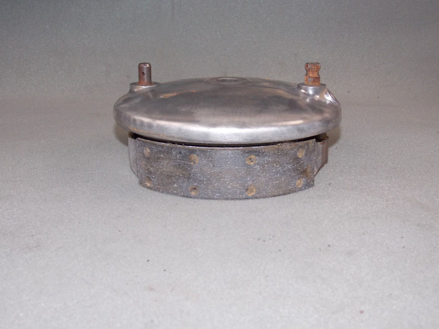 1973 PUCH GS 175 REAR WHEEL BRAKING HUB PLATE + BRAKE SHOES MC GS 125 175 - MotoRaider