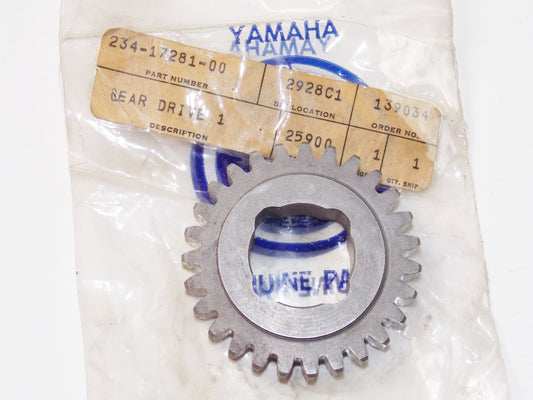 NOS OEM YAMAHA 1969-1970 L5T L5TA GEAR DRIVE 1 # 234-17281-00 - MotoRaider