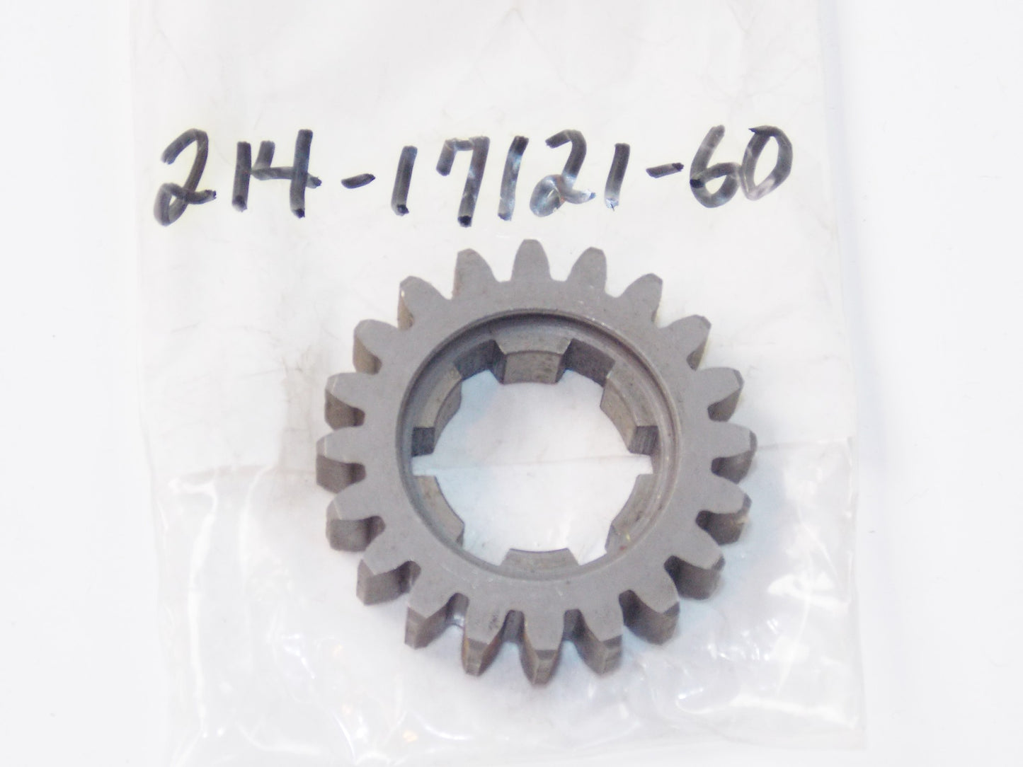 NOS OEM YAMAHA 1969-1974 DT1B DT1S DT1C RT1 RT1M GEAR 2ND PINION # 214-17121-60 - MotoRaider