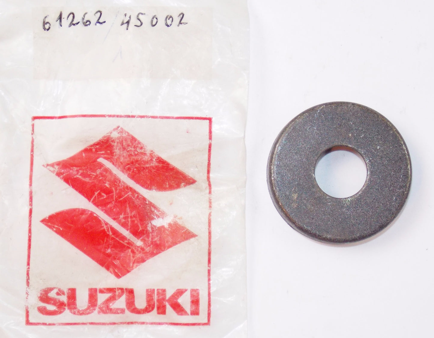 NOS OEM SUZUKI 76-15 RM250 LS650 VS700 RM400 SERIES GS SWINGRM COVER 61262-45002 - MotoRaider