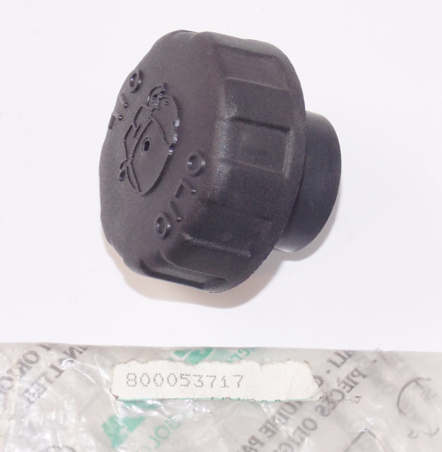 NOS OEM CAGIVA '00 PLANET 125 '02 MITO EVOL.125 OIL TANK PLUG CAP 800053717 - MotoRaider