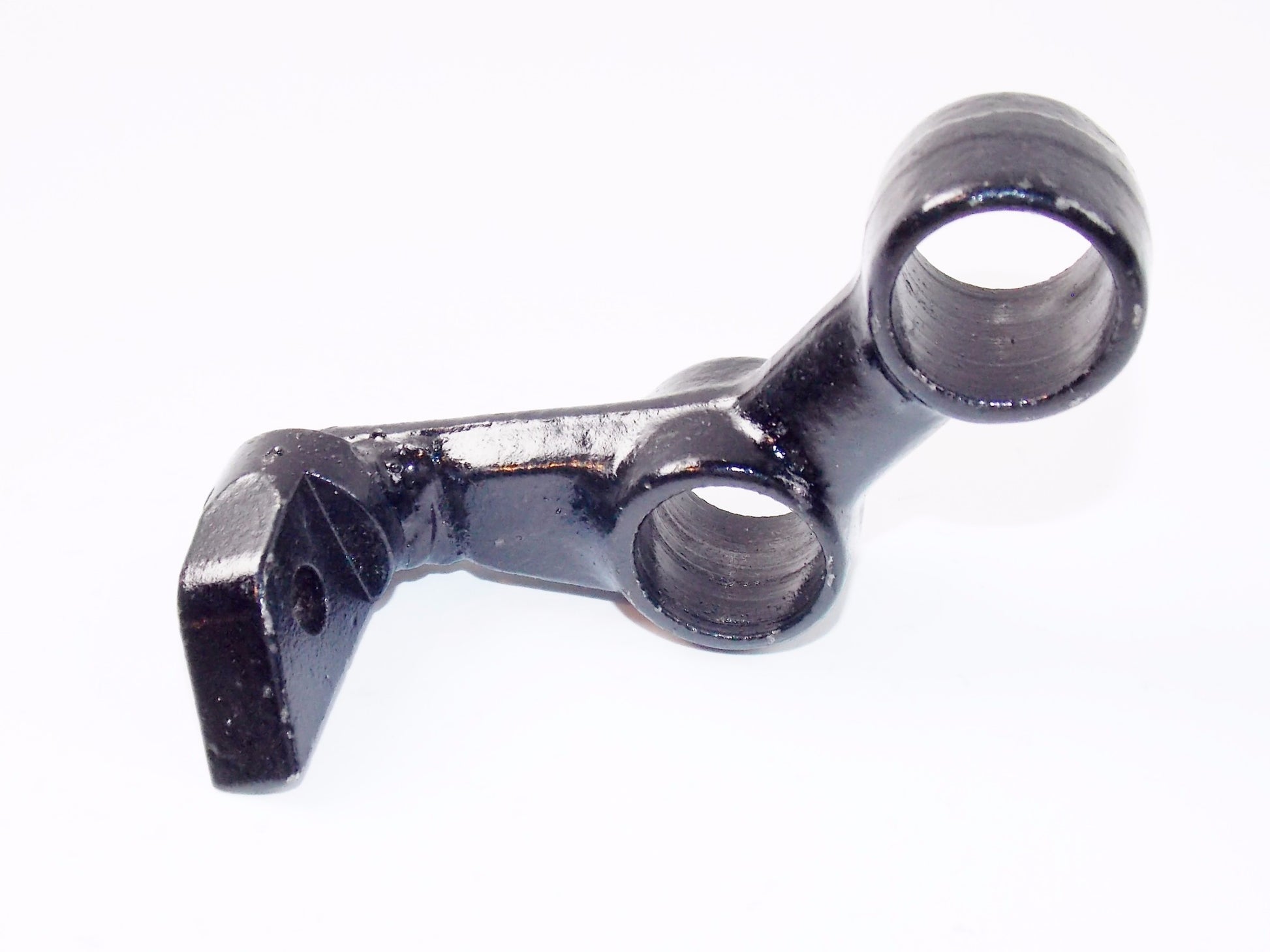 NOS OEM SUZUKI 1980 DR400 FRONT LH FOOTREST BRACKET 43520-37201 - MotoRaider