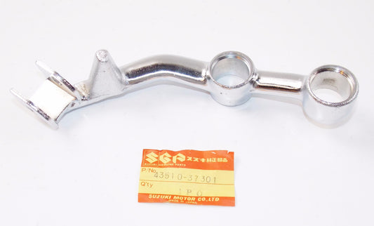 NOS OEM SUZUKI 80-82 GN 400 RH FRONT FOOTREST CHROME BRACKET 43510-37301 - MotoRaider
