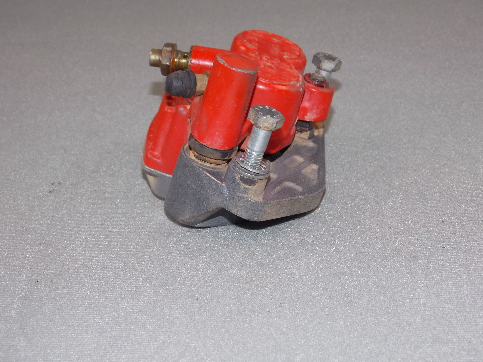 OEM 1992 KTM MXC 250 FRONT WHEEL BRAKE CALIPER PENTON - MotoRaider