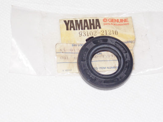 NOS YAMAHA 1980 YT125G FRONT WHEEL OIL SEAL SD-TYPE 93102-21210 - MotoRaider