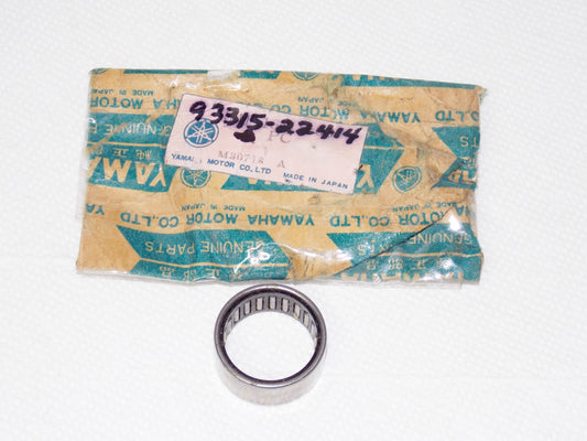 NOS YAMAHA 1983-1972 EW433B EL433B PR440 TRANSMISSION BEARING CYL#15 93315-22414 - MotoRaider
