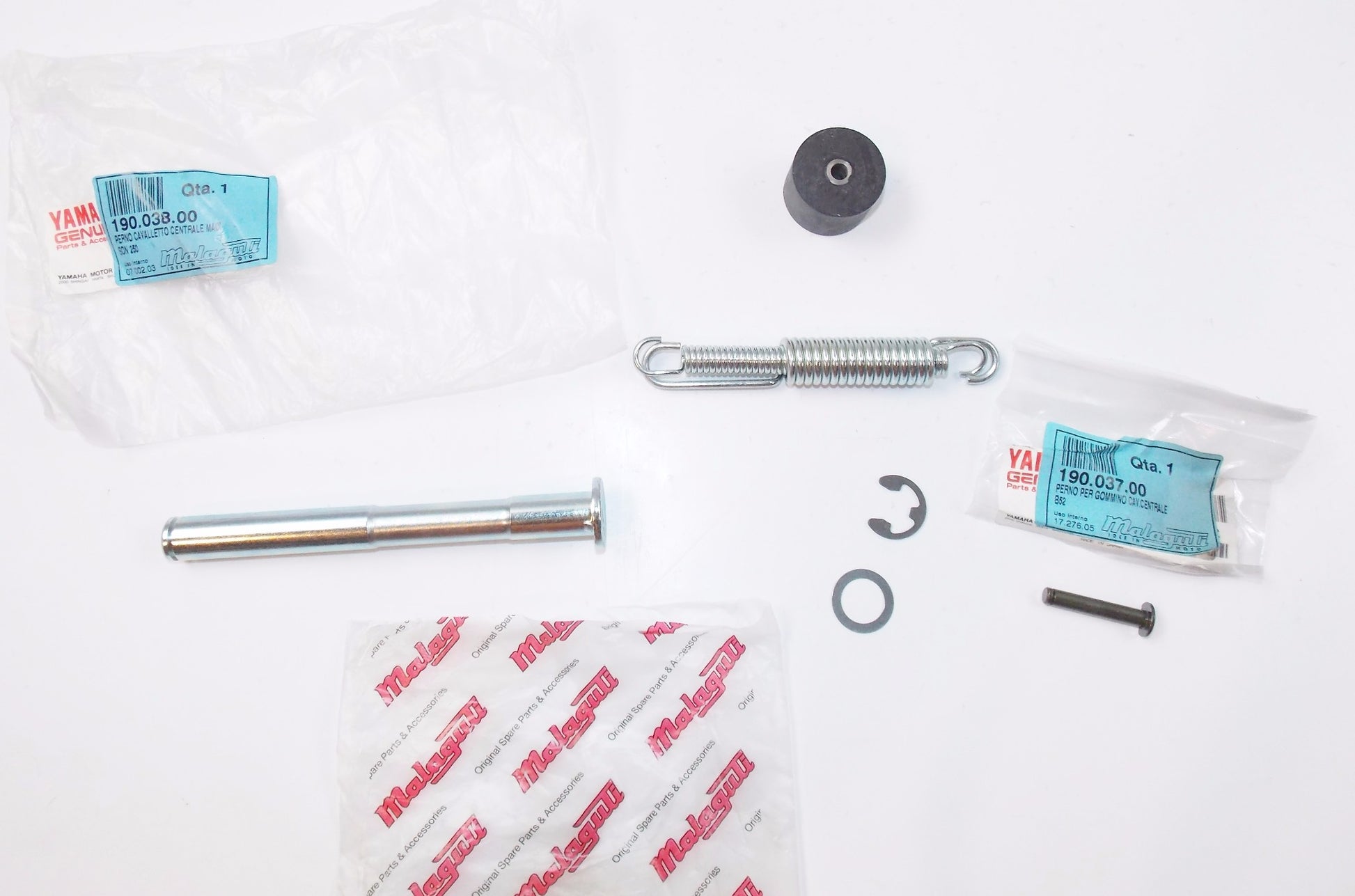 NOS OEM MALAGUTI CIAK 150 MADISON R 180 MAIN STAND KIT 190.038.00 190.037.00 - MotoRaider