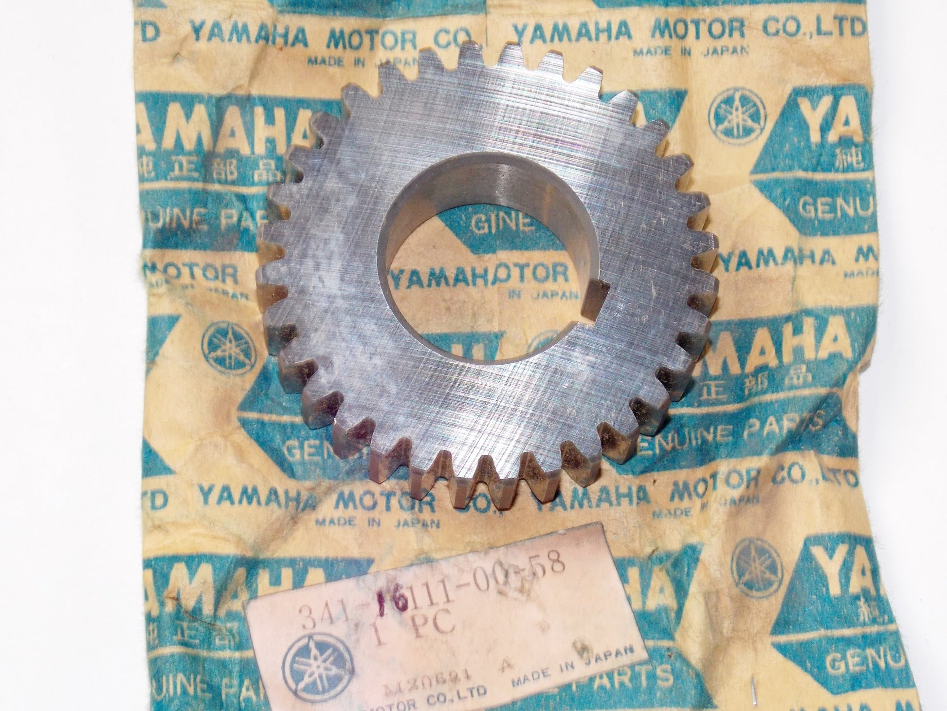NOS OEM YAMAHA 73-74 TX750/A CRANK PISTON GEAR PRIMARY DRIVE # 341-16111-00-58 - MotoRaider