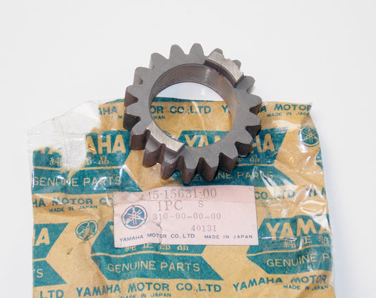 NOS OEM YAMAHA 73-74 MX250/360 DT250A/360A MX250A GEAR KICK PINION #445-15631-00 - MotoRaider