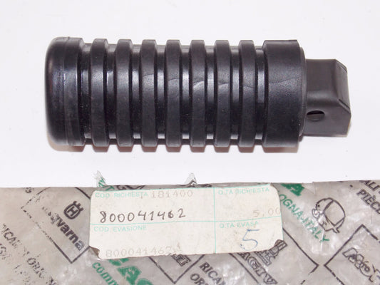 OEM CAGIVA 87-93 COCIS 50/75 125 CRUISER ELEFANTRE W8 RH REAR FOOTREST 800041462 - MotoRaider