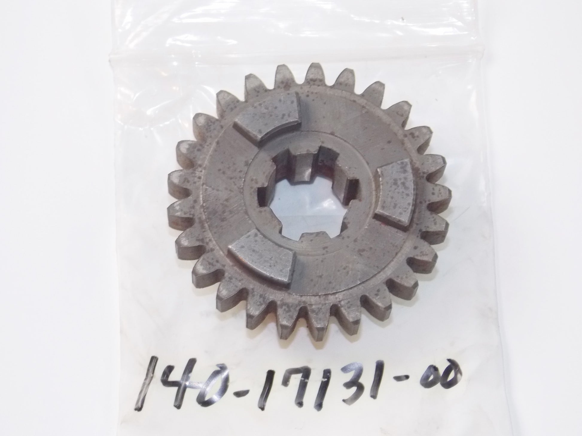NOS OEM YAMAHA 1965-1966 YA6 YA6B GEAR 3RD PINION # 140-17131-00 - MotoRaider