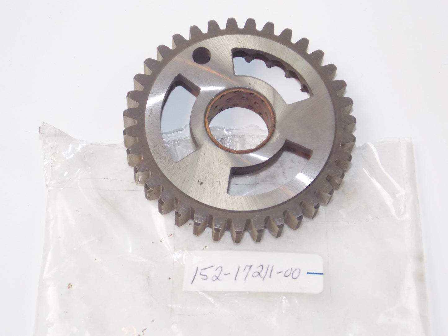 NOS GEAR 1ST WHEEL YAMAHA 1962-66 YDS2 YDS3 YDS3C # 152-17211-00 - MotoRaider