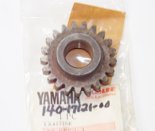 NOS OEM YAMAHA 1964-66 YA6 YA6B GEAR 2ND PINION # 140-17121-00 - MotoRaider